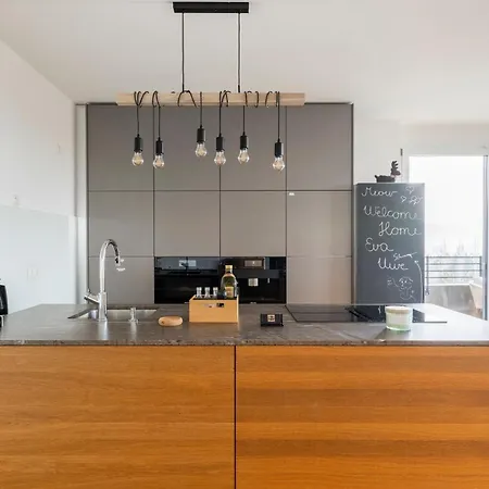 Edler Wohnraum Panoramablick 3 Sz Boxspringbetten, E-ladestation, Kaffeevollautomat, Klima, Lift, Terrasse & 2xtg