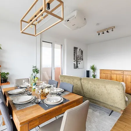 Edler Wohnraum Panoramablick 3 Sz Boxspringbetten, E-ladestation, Kaffeevollautomat, Klima, Lift, Terrasse & 2xtg Apartment