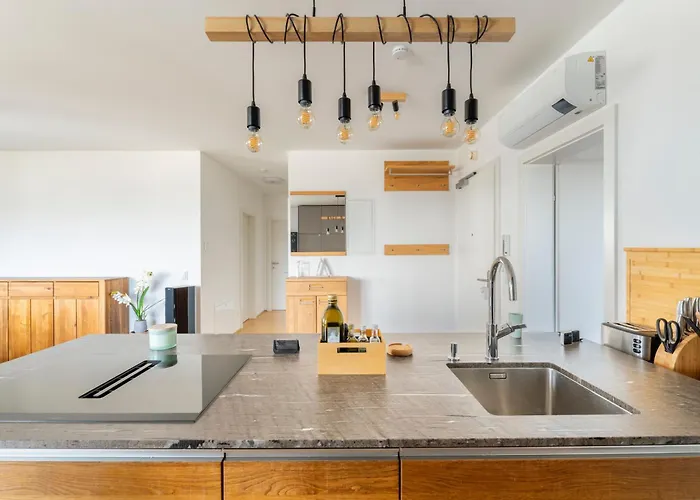 Edler Wohnraum Panoramablick 3 Sz Boxspringbetten, E-ladestation, Kaffeevollautomat, Klima, Lift, Terrasse & 2xtg * Graz