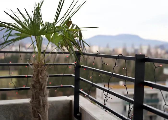 Edler Wohnraum Panoramablick 3 Sz Boxspringbetten, E-ladestation, Kaffeevollautomat, Klima, Lift, Terrasse & 2xtg Daire Graz